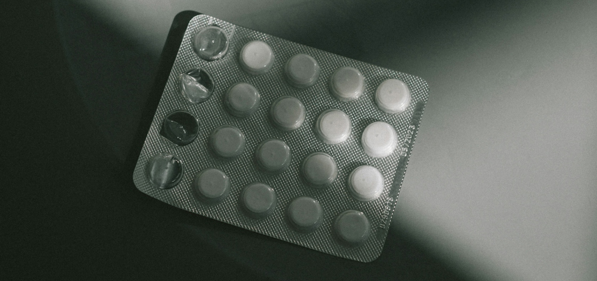 Best Probiotics to Take with Antibiotics (and When to Take Them)