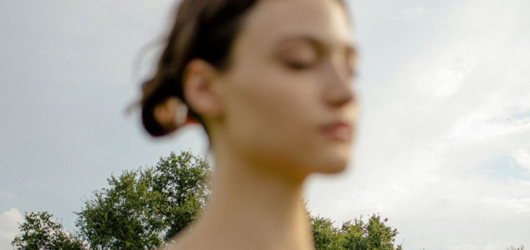 L-Theanine vs Ashwagandha: Understanding the Science of Calm